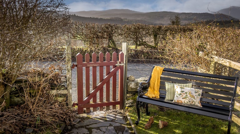 The bench in the front garden at 2 Siloam Cottage, Conwy